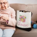 Personlig garnkorg med blommor Återanvändbar tygkasse i canvas med namn Resetillbehör Födelsedag Mors dag Present till Crochters Stickälskare