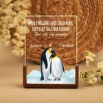 Personalisierte Wenn Pinguine ihren Partner finden, bleiben sie zusammen Acryl-Nachtlicht mit Namen und hölzerne Basis Hochzeitstag Geschenk für Ehepaar