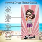 Serviette de Plage Personnalisée avec Fille en Maillot de Bain de Dessin Animé et Nom Accessoire de Voyage Cadeau Anniversaire pour Femme