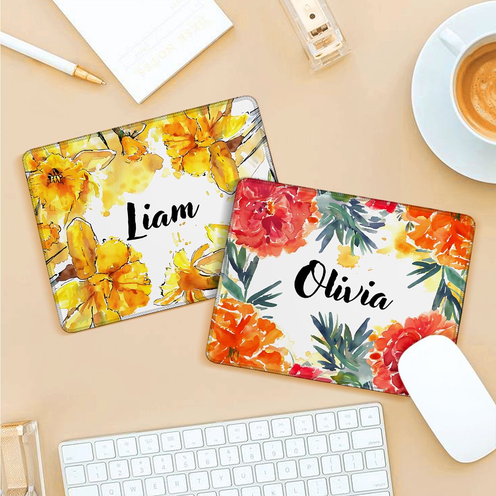 Tappetino per mouse antiscivolo personalizzato con nome, design a fiori acquerellati per la nascita, regalo di compleanno per i dipendenti, la famiglia e gli amici.