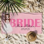 Henkilökohtainen Cartoon Bride Character Quick Dry Ylimitoitettu rantapyyhe, jossa on perheen nimi ja päivämäärä Häät Bridal Shower Lahja morsiamille Vastanaineet