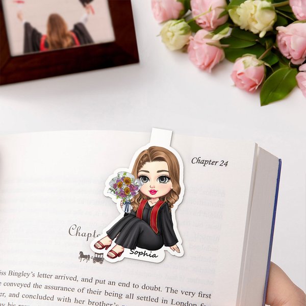 Personalisierte Grad Cap Cartoon Graduate Charakter Magnetische Lesezeichen Clip mit Namen Lesen Zubehör Graduierung Geburtstag Geschenk für Absolventen Bücherwürmer