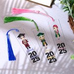 2025 Marcapáginas personalizado acrílico transparente con personaje en caricatura nombre y año regalo de graduación para amantes de los libros