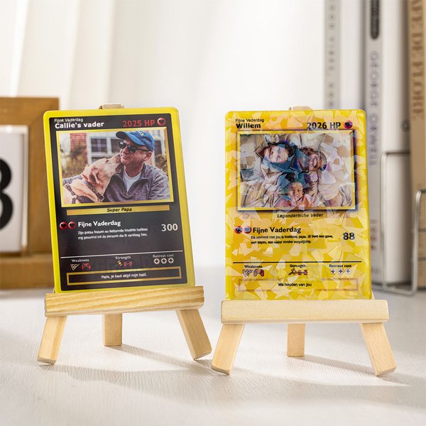 Gepersonaliseerde Foto Klassieke TCG Pokékaart met Tekst en Houten Standaard Vaderdag Verjaardagscadeau voor Papa
