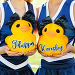 Personalisierte niedlichen Plüsch gefüllte Ente Spielzeug mit Glitter Name und Strass Schleife Team Feier Geburtstag Geschenk für Cheerleader