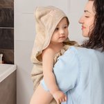 Personligt broderat namn Coral Fleece Hooded Handduk Sommar Pool Bad Essential Baby Shower Födelsedagspresent för barn