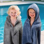 Personligt broderat namn Coral Fleece Hooded Handduk Sommar Pool Bad Essential Baby Shower Födelsedagspresent för barn