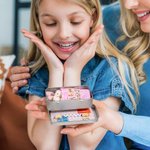 Personalizzato carino mamma e bambino peluche coniglietto mini tasca scatola di latta con nome colorato giocattolo comfort giorno dei bambini regalo di compleanno per i bambini