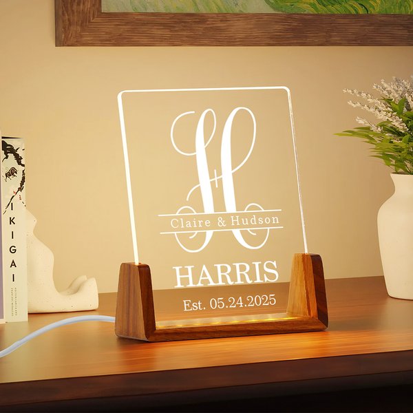 Henkilökohtainen Alkuperäinen akryyli LED-yövalo puupohjalla ja nimellä Lahja Home Decor Hääpäivä Newlywed Pariskunta