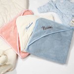 Personligt broderat namn Coral Fleece Hooded Handduk Sommar Pool Bad Essential Baby Shower Födelsedagspresent för barn