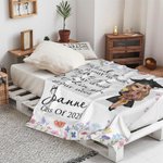 Personalisierte Floral Cartoon Graduation Girl weiche Decke mit Namen und Jahr Klasse von 2025 Home Decor Graduation Geburtstag Geschenk für Absolventen