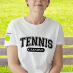 Personalisierte Fußball Baseball Sport Ball Multicolor T-Shirt mit 1-6 Kind Namen Geburtstag Sport Veranstaltung Jubel Zubehör Spieltag Geschenk für Familie