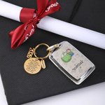 Henkilökohtainen Takanasi Kaikki muistot Avaimenperä nimi ja vuosi Charm Valmistuminen Takaisin kouluun Onnittelulahja valmistuneille