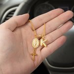 Personalized Zircon Virgin Mary and Cross Steering Wheel Rosary Charm with Bubble Initial Car Decor Prayer Safety Birthday Gift for Drivers Christians