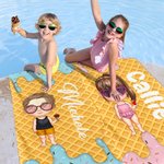 Asciugamano da spiaggia personalizzato in stile cartone animato con gelato e nome oversize ad asciugatura rapida accessorio estivo regalo per bambini