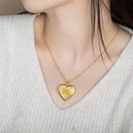 Personalisierte lila Herz Foto Halskette mit Schmetterling für Mutter Ehefrau Schmuck Geschenk