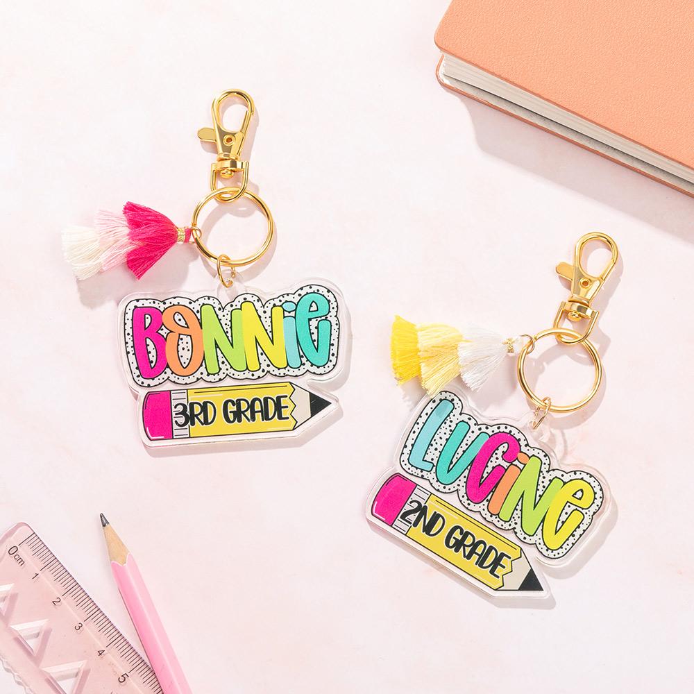 Porte-crayon personnalisé à pois dalmatiens avec pompon Accessoire de sac à dos Cadeau d'anniversaire de rentrée scolaire pour les enfants