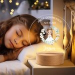 Personalisierte Kranz Cartoon Mädchen LED-Nachtlicht mit hölzernen Basis Name und Datum Erstkommunion Keepsake Taufe Geschenk für Goddaughter Mädchen