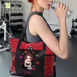 Gepersonaliseerde Cartoon Fashion Girl Lipstick Design grote draagtas met naam en mesh Pocket Travel Essentials Verjaardagscadeau voor vrouwen