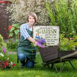 Personalised Retro Garden Cartoon Character Metal Sign with Name Garden Decor Housewarming Birthday Gift for Grandma Mom Gardening Lover