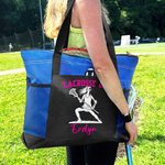Bolsa de asas Oxford personalizada con silueta de jugador de lacrosse con texto y bolsillo de malla Regalo de cumpleaños para eventos deportivos Día de la Madre para los amantes del lacrosse