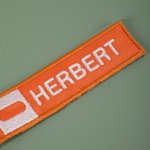 Porte-clés brodé personnalisé Snowboard Ski Trail Sign Bag Tag avec nom Team Cadeau d'anniversaire pour les membres de l'équipe Ski Enthusiasts