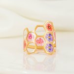 Personalisierte Honeycomb 1-12 Geburt Blume Ring mit eingraviertem Text zierlichen Schmuck Geburtstag Muttertag Braut Dusche Geschenk für Frauen
