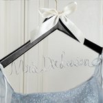 Personalisierte Bow Knot Braut Hochzeit Holz Kleiderbügel mit Namen Hochzeit Brautdusche für sie