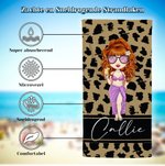 Gepersonaliseerde Nepbont Luipaardprint Cartoon Zachte Snel Drogende Strandlaken met Naam Strand Zwembad Verjaardagscadeau voor Vrouwen