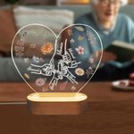 Veilleuse LED en Forme de Cœur Personnalisée avec 1-6 Noms Fleurs de Naissance Décoration avec Socle en Bois Cadeau Fête Anniversaire pour Maman
