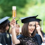 Henkilökohtainen Class of 2025 Valmistuminen Cap Champagne lasi vuosi ja nimi Party Dinner tarvikkeet Celebration Valmistuminen lahja valmistuneille