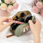 Henkilökohtainen sarjakuva morsiamen äiti suuri kapasiteetti Double-vetoketju Makeup Bag nimi Portable Travel Essentials häät lahja naisille