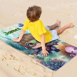 Serviette de Plage Personnalisée avec Nom Personnage de Dessin Animé Style du Monde Marin Cadeau Anniversaire pour Enfant
