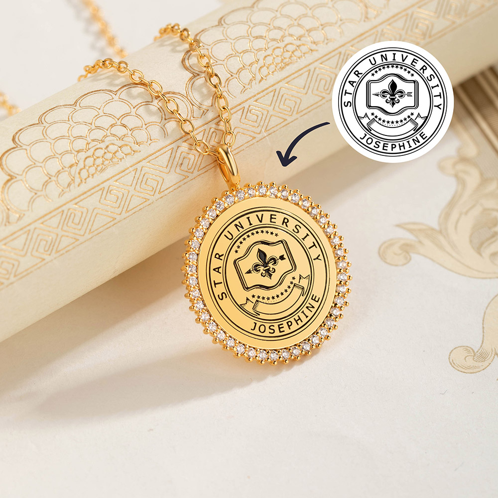 Collier avec texte en zircon pour badge d'école gravé personnalisé Cadeau de fin d'études pour femmes diplômées