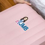 Personalisierte Schatten Monogramm Cartoon Travel Charakter wasserdicht Aufkleber Geburtstag Reise Geschenk für Frauen Männer Reisende