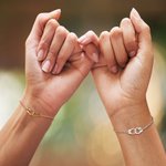 Personalised Police Handcuff Interlocking Infinity Bracelet with Engraved Double Initials Valentine's Birthday Gift for Policewomen Couples Friend