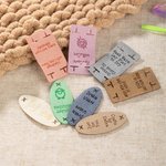 Etichette personalizzate morbide e lavabili per l'uncinetto senza cuciture in microsuede con testo Set di 12 accessori per la maglia Regalo di compleanno per gli amanti dell'uncinetto