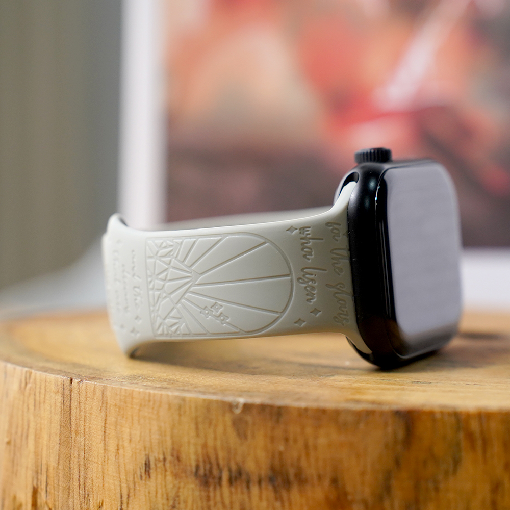 Bracelet de montre en silicone personnalisé Soleil Lune Multicolore pour Apple avec nom gravé Anniversaire Cadeau pour les amis