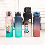Gepersonaliseerde Cartoonfiguur Geboortebloem Sport Waterfles Kleurverloop Drinkfles met Naam Verjaardagscadeau voor Familie