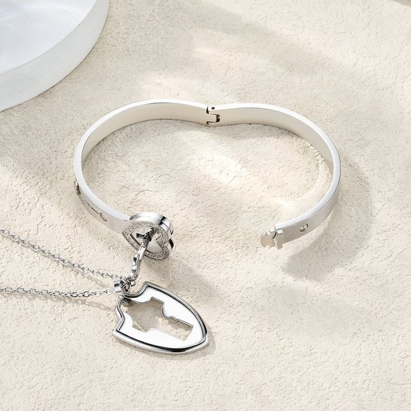 Personalisierte Birthstone Cross Key Halskette Unlock Herz Armband Set mit eingraviertem Text Taufe Geburtstag Jahrestag Geschenk für Frauen Gläubigen