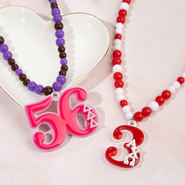 Collier de perles personnalisé avec lettres grecques multicolores Sororité Fraternité Cadeau d'anniversaire pour les sœurs Amis | Callie × Affinity Licensing