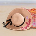 Personalisierte geflochtene Blume Floppy Beach Hat mit Namen Sommer Accessoire Geburtstag Urlaub Flitterwochen Geschenk für Frauen