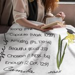 Henkilökohtainen Valmistuminen Cap Syntymä Kukka Raamatun säe pehmeä heittää peitto nimi ja vuosi uskonnollinen päivä syntymäpäivä valmistuminen lahja valmistunut