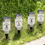 Personalizzato Questo giardino è protetto dal cane cartoon 3D Luce solare impermeabile da giardino con nome e testo Regalo di compleanno commemorativo per gli amanti degli animali domestici