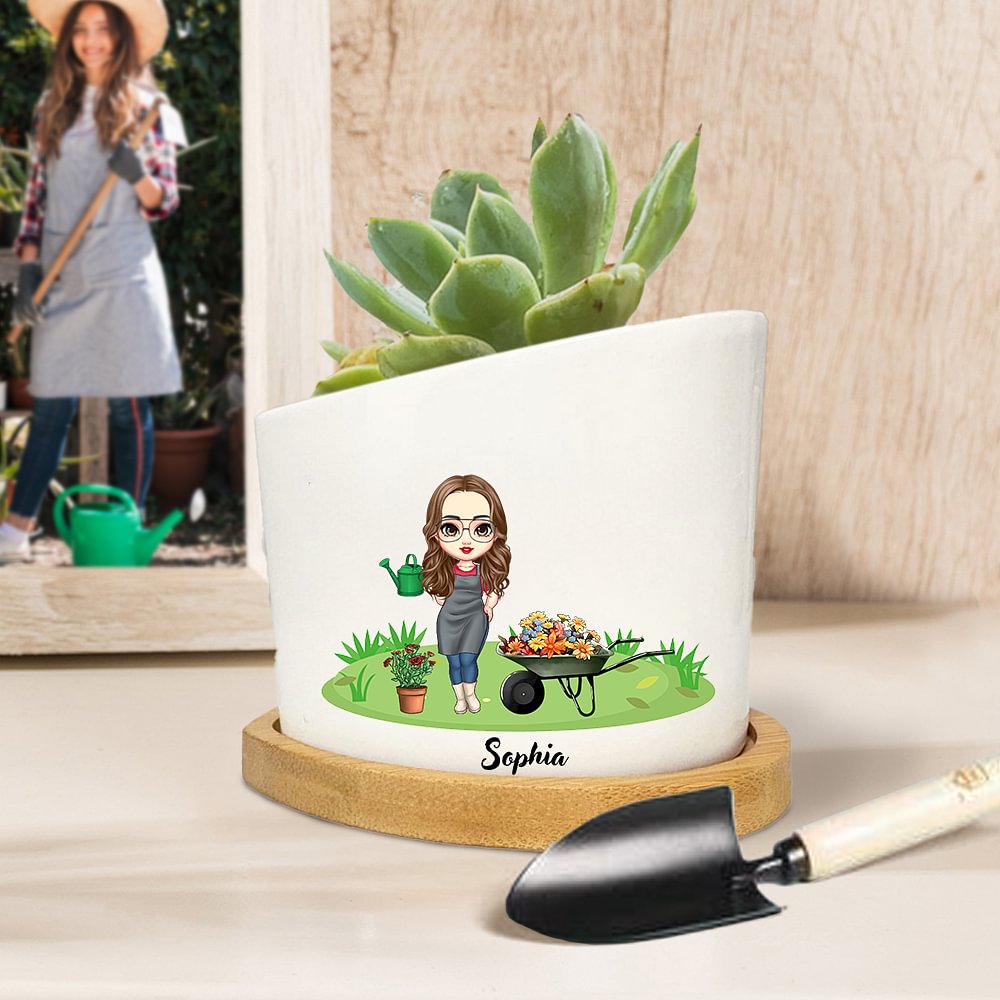 Pot à plantes personnalisé en céramique en forme de coeur avec nom et base en bambou Cadeau d'anniversaire pour les amoureux du jardinage