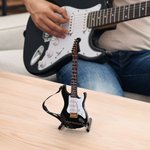 Mini chitarra personalizzata multicolore con tracolla Ornamento da esposizione con nome inciso Custodia Regalo di compleanno per chitarrista amante della musica