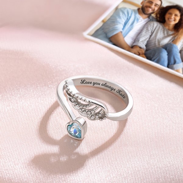 Anillo personalizado de plata de ley con alas de ángel y piedra de nacimiento de corazón con texto grabado Regalo para el Día de San Valentín Día de la Madre para mujer