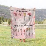 Gepersonaliseerde First Mom Now Grandma Geboortebloem Fleece Deken met Kindernamen Vrouwendag Moederdag Cadeau voor Oma Mamma