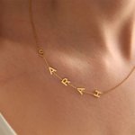 Gepersonaliseerde zilveren sierlijke zijwaartse minimalistische ketting met initiaal naam verjaardagscadeau voor vrouwen vriendin vrouw moeder familie
