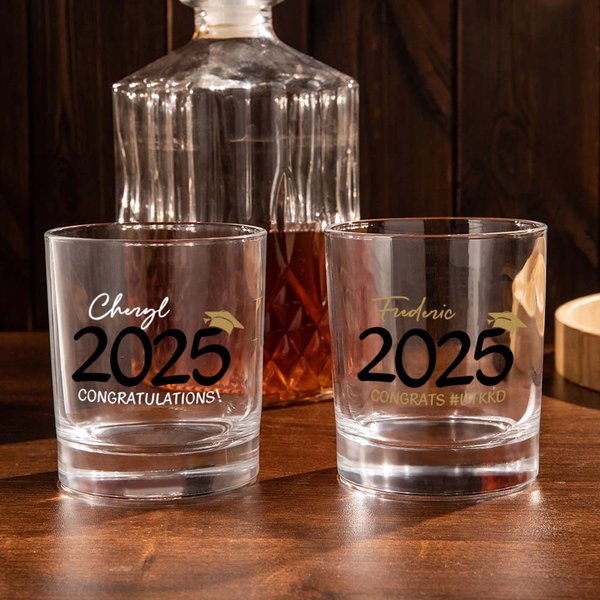 Personalised Class of 2025 Graduates Graduation Cap 10 oz Old Fashioned Whiskey Glass with Name Text and Year Graduation Gift for Graduates